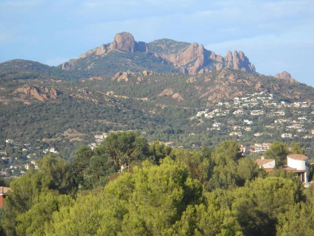 Agay, Cap Esterel, Magnifique Vue Mer Panoramique Et Massif De L'Esterel, Terrasse Sud, Acces 5 Piscines, Parking, Dernier Etage, Classe 3 Etoiles, Site Naturel De Reve Saint-Raphaël